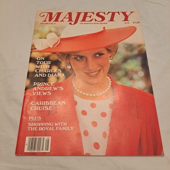 Majesty Magazine Volume 6 No 8 December 1985 Printed In England Royal family - Picture 1 of 9
